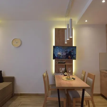 Konaci Lux Apartment *