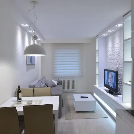 Apartament Konaci Lux